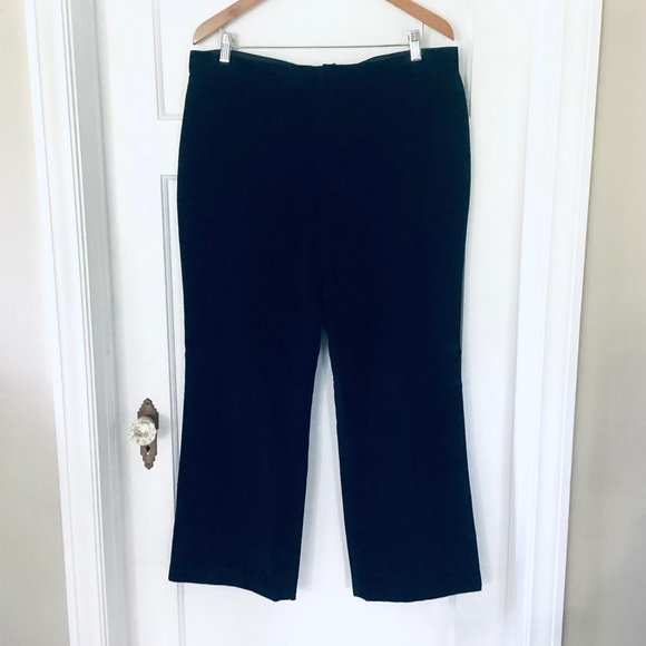 Banana Republic Women’s 14 Short Black Velvet Pants Flat Front Straight Leg - Picture 1 of 13
